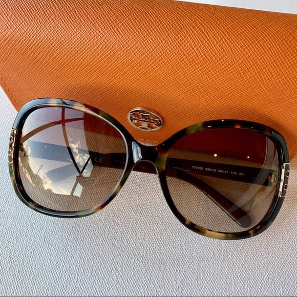 TORY BURCH Oversized Sunglasses (Pre-owned) - Picture 4 of 8